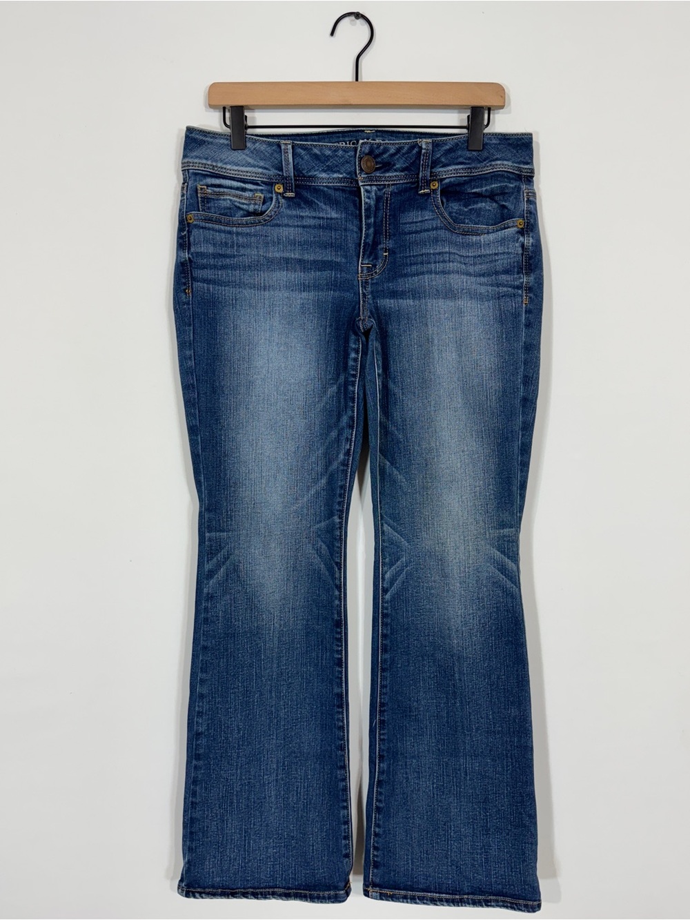 WJ436 {American Eagle} "Kick Boot" Blue Mid Rise Bootcut Denim Jeans